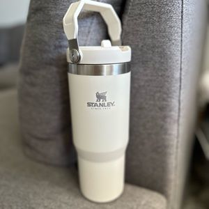 THE ICEFLOW FLIP STRAW TUMBLER | 30 OZ